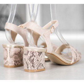 Goodin Bequeme Sandalen auf niedrigem Pfosten beige golden 1