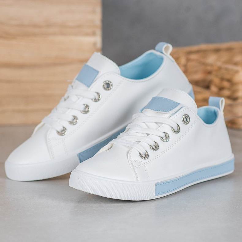 SHELOVET Sneakers mit blauen Einsätzen weiß 1