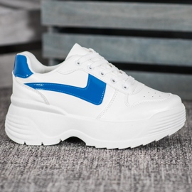 Kylie Turnschuhe auf der Plattform weiß 1