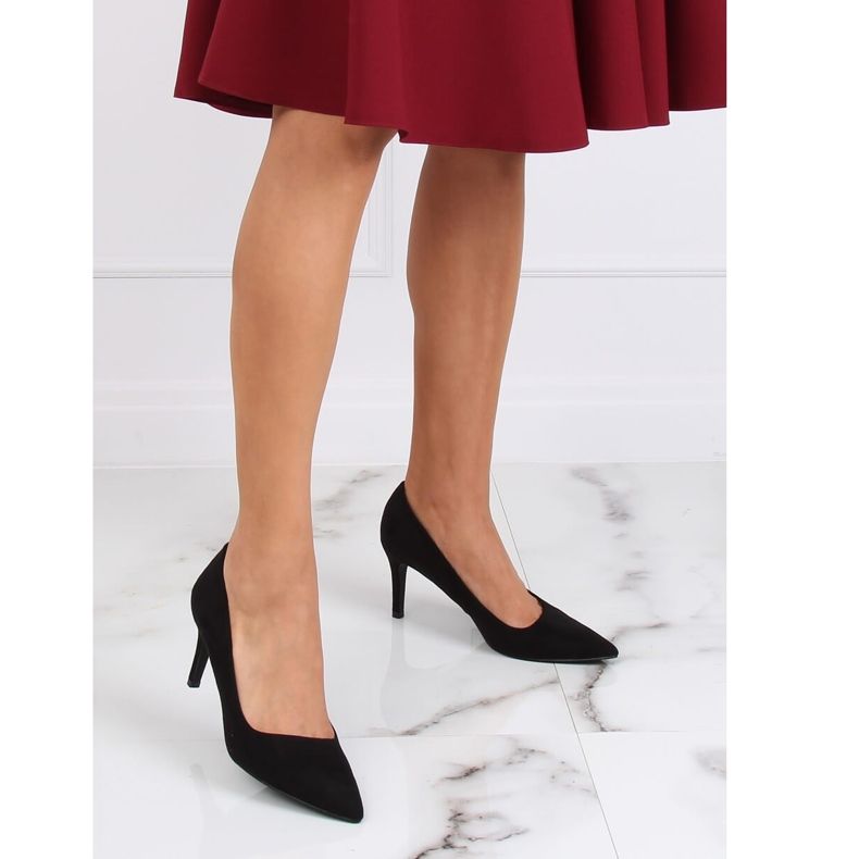 Schwarz AF05P Schwarze asymmetrische Pumps 1