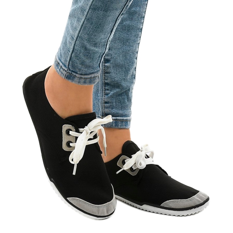 Schwarze BO-6 Slip-On-Sneakers 1