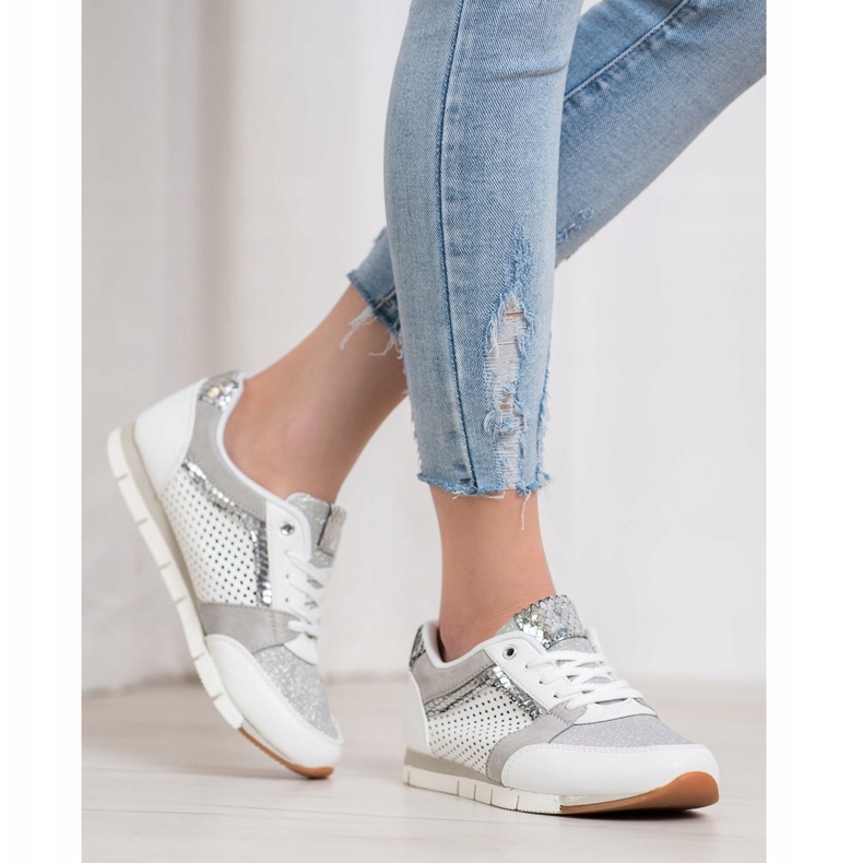 Kylie Durchbrochene Sportschuhe weiß 2