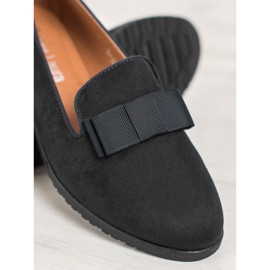 Miss Laura Lords mit einem Bogen schwarz 1