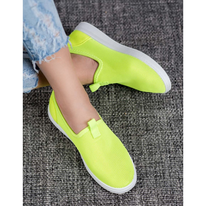 SHELOVET Luftige Sportschuhe grün 1