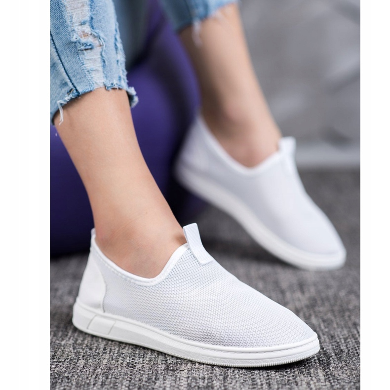 SHELOVET Luftige Sportschuhe weiß 1