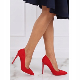 Pumpen auf einem roten NF-51P Red Pin 2