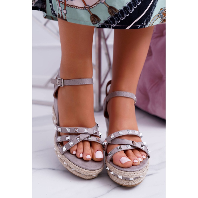 SEA Graue Sandalen für Damen mit Keilabsatz Amare Studs 2