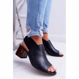 Sandalen auf einer Bar Laura Messi 1919 Leder Schwarz Grehno 1