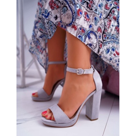 ADY Graue Sandalen für Damen auf einer Debora-Plattform mit hohem Absatz 1