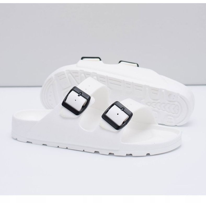 Flameshoes Hausschuhe für Herren in Weiß 2