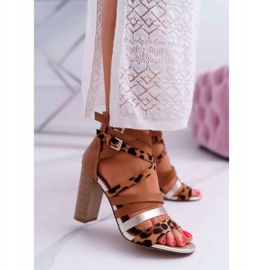 FE1 Elegante Damensandalen auf hohem Absatz mit Villey-Gürteln braun 1