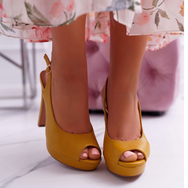 Moow Damen Sandalen mit hohem Absatz Gelb Lorajn 2