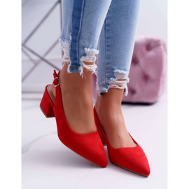 Pumps für Damen auf einem Absatz in Spitz Red Contrail rot 2