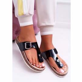 SEA Damenhausschuhe Flip-Flops auf schwarz lackierter schwarzer Palette 2