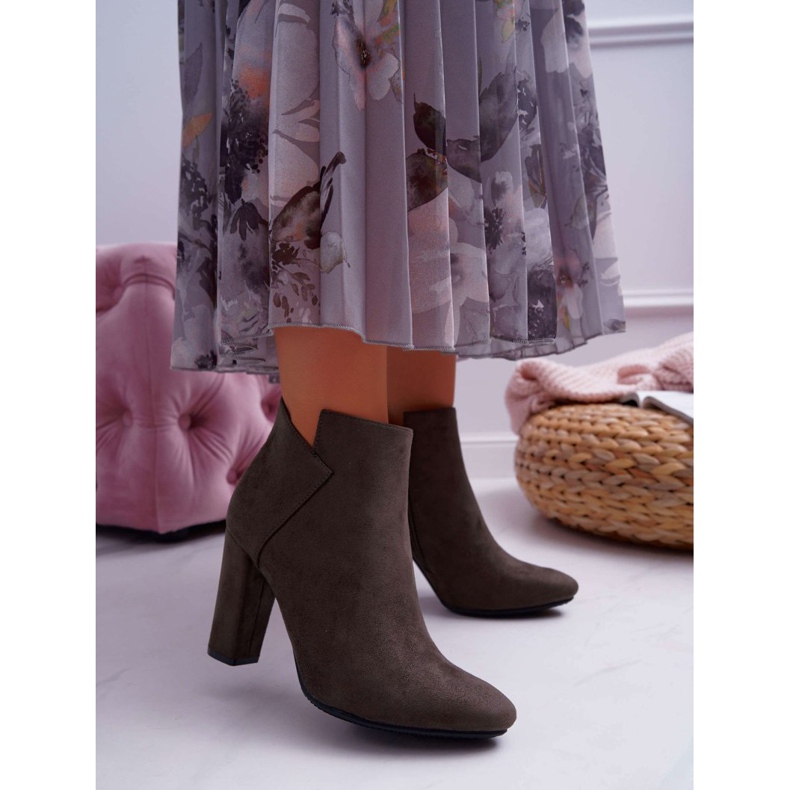 Vinceza Damenstiefel mit Absatz Wildleder Khaki Rüschen 1