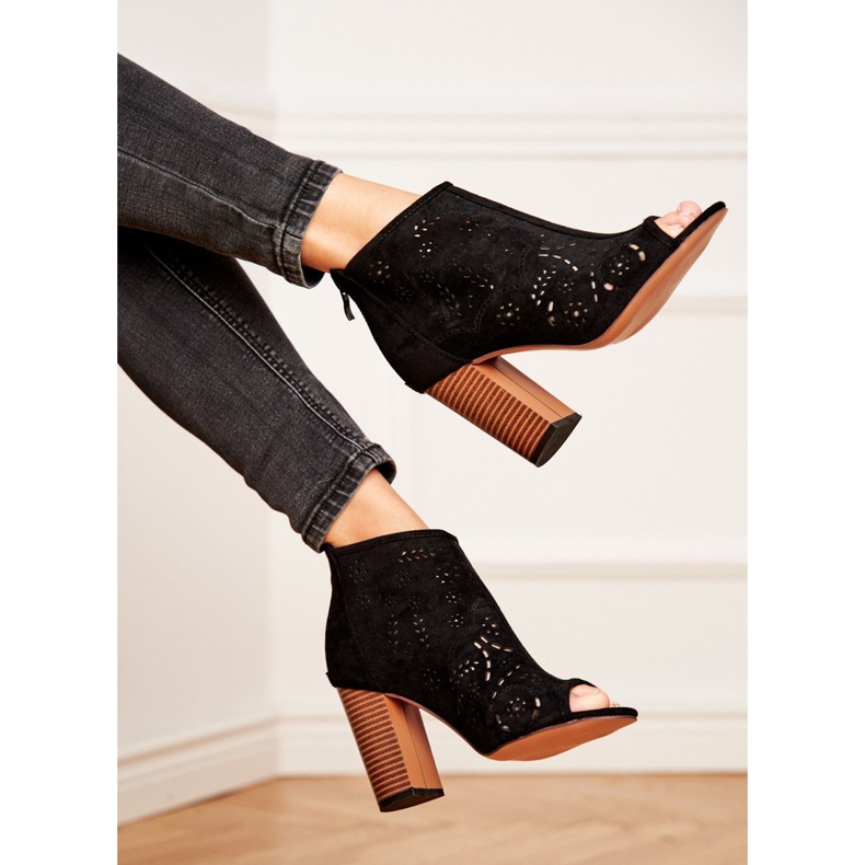 SEA Damenstiefel mit Absatz Wildleder Openwork Schwarz Papillon 1