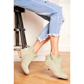 SEA Damen Stiefel Flacher Absatz Wildleder Openwork Grün Raffe 1