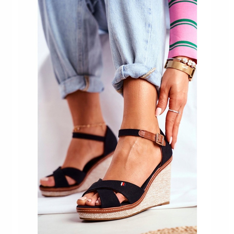 SEA Damen Sandalen mit Keilabsatz Schwarz LaMane 1