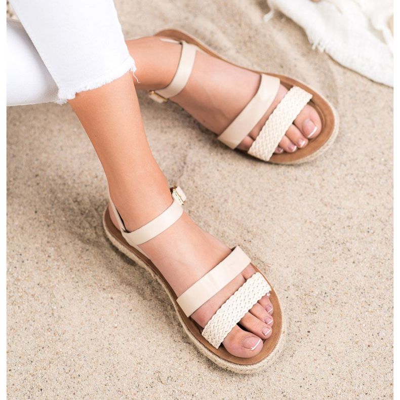 SHELOVET Geflochtene Sandalen aus Öko-Leder braun 1