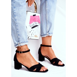 SEA Wildledersandalen auf einer Bar Black Nela schwarz 1