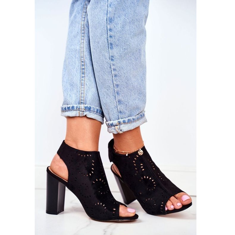 EVE Damensandalen auf einem Absatz durchbrochener Klettverschluss Black Rules schwarz 1