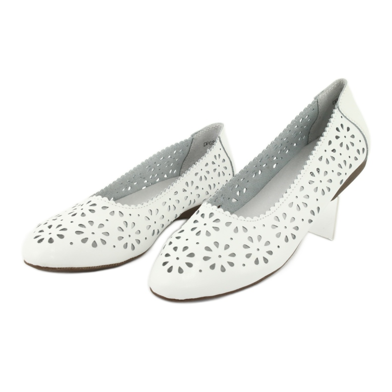 Weiße durchbrochene Ballerinas Filippo 680 3