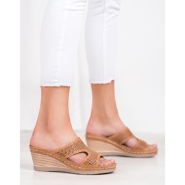 GOLL Leichte Keilpantoffeln braun 1