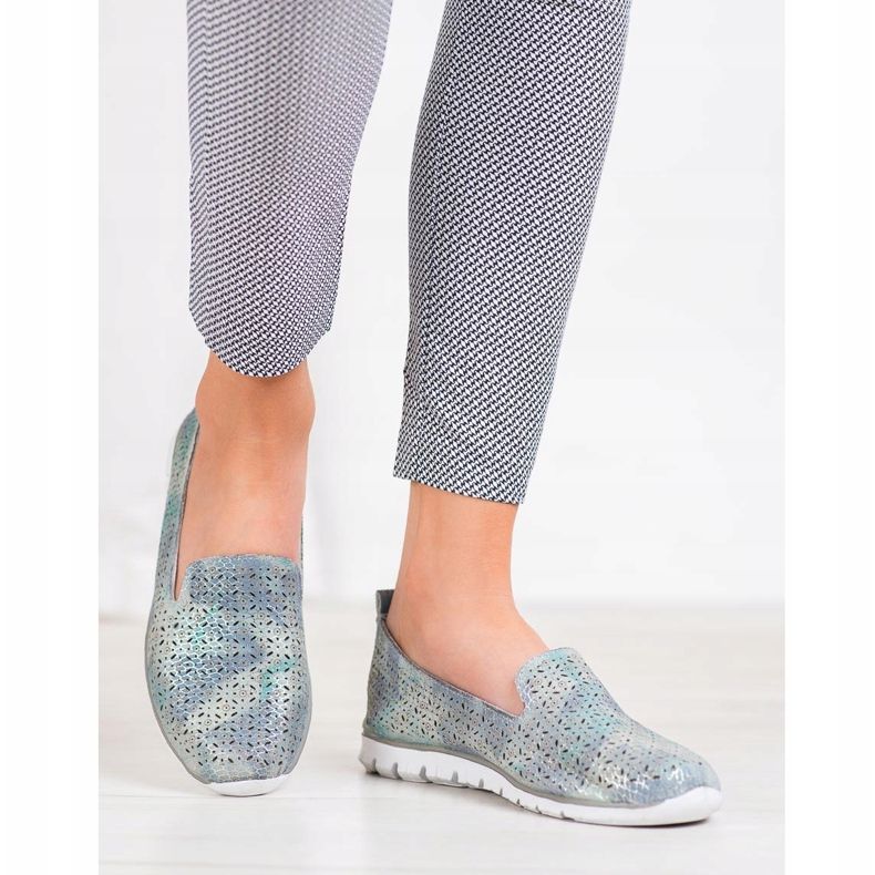 Filippo Lederlords auf der Plattform blau 1