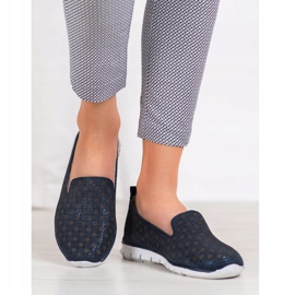 Filippo Lederlords auf der Plattform blau 1