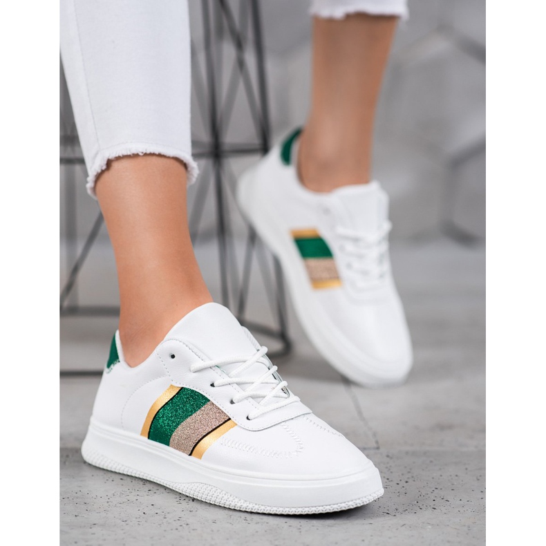 Small Swan Modische Sportschuhe weiß 2