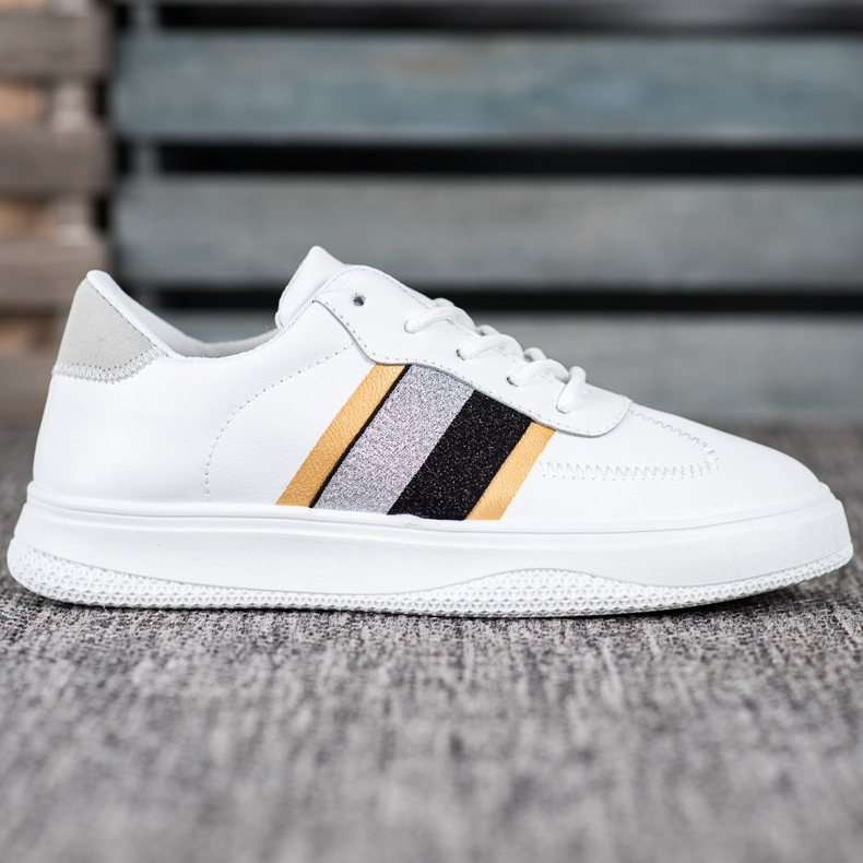 Small Swan Modische Sportschuhe weiß 2