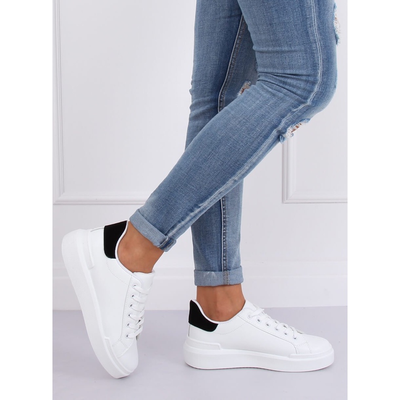 Weiße Damen Sneaker 85-428 WEISS / SCHWARZ 1