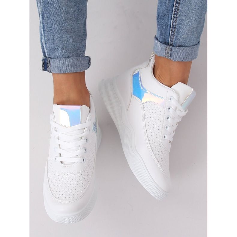 Weiße Sportschuhe Keilabsatz 85-429 WEISS / SILBER 1