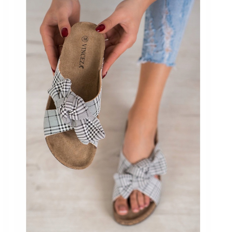 Modische VINCEZA Hausschuhe weiß schwarz 1