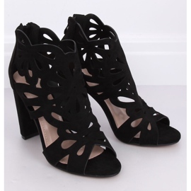 Schwarze durchbrochene High Heels Stiefel M304P Schwarz 1