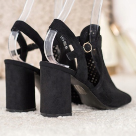 Small Swan Durchbrochene Sandalen mit Sternen schwarz 1