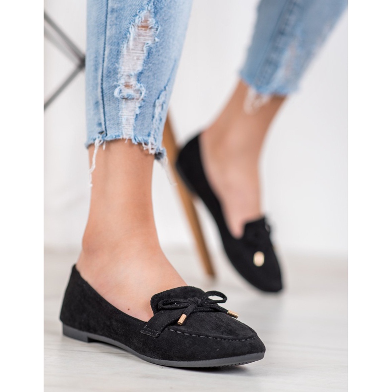 Small Swan Schwarze Loafer 2