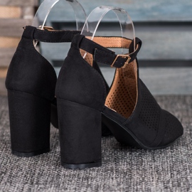 Small Swan Elegante durchbrochene Sandalen schwarz 1