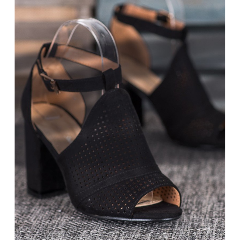 Small Swan Elegante durchbrochene Sandalen schwarz 2