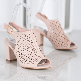 Goodin Durchbrochene Sandalen mit Wildleder braun 2