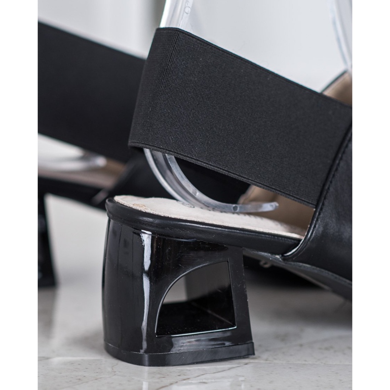 Goodin Slip-on-Schuhe auf einem Pfosten schwarz 2