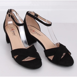 Schwarze Sandalen mit hohen Absätzen F189P Schwarz 1