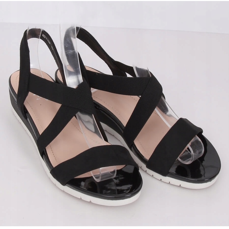 Schwarze Sandalen auf niedrigem Keilabsatz NS116P Black 1