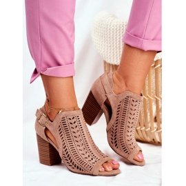 Bellucci Damenstiefel mit Cut-out Spring Beyond Us beige 1