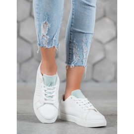 SHELOVET Weiße Schuhe mit Wildledereinsätzen 1