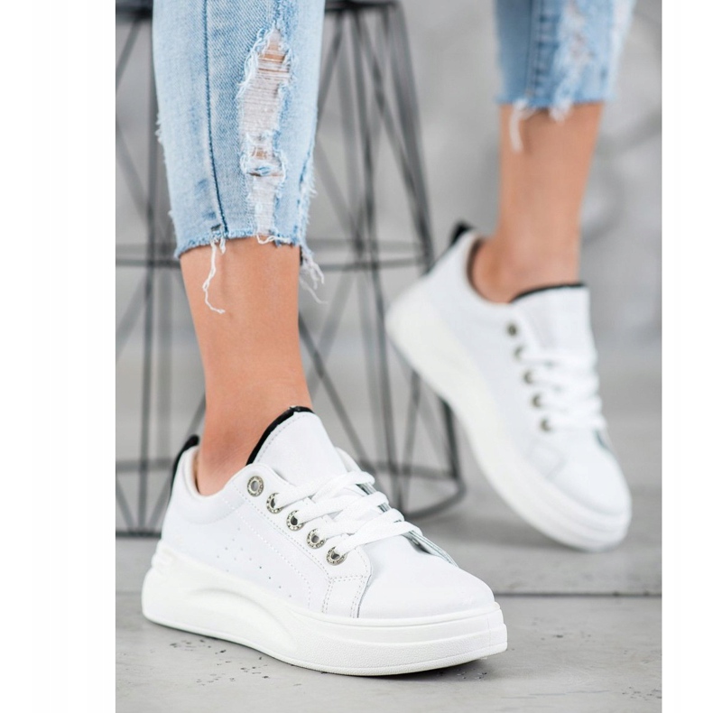 SHELOVET Modische Sneaker auf der Plattform weiß 1