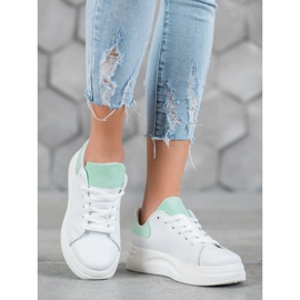 SHELOVET Sportschuhe auf der Plattform weiß 2