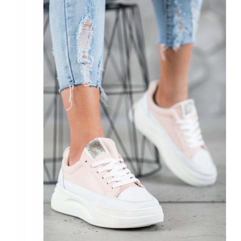 SHELOVET Sneakers auf der Fashion-Plattform weiß rosa 2