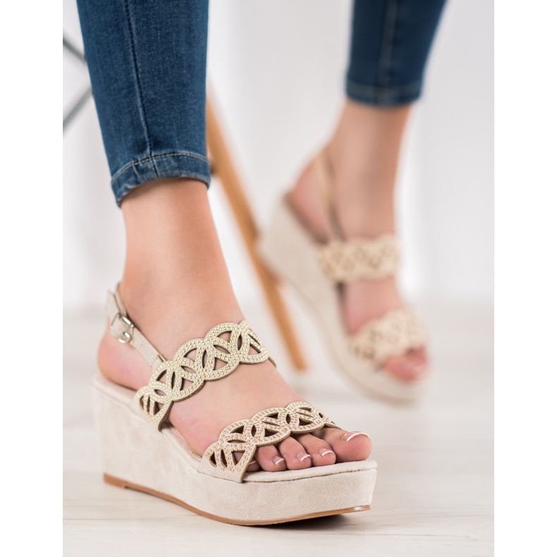 Aclys Keilsandalen beige 1