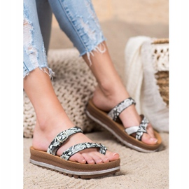 Comer Hausschuhe auf der Fashion-Plattform mehrfarbig 1